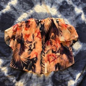 GUESS off shoulder floral top